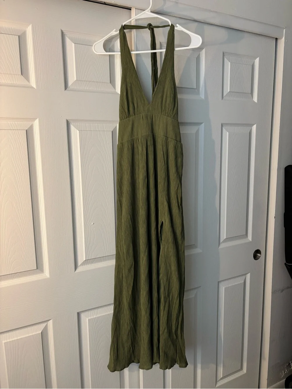 Abercrombie x Dede & Emily | Halter Maxi Dress | Olive Green | XS
